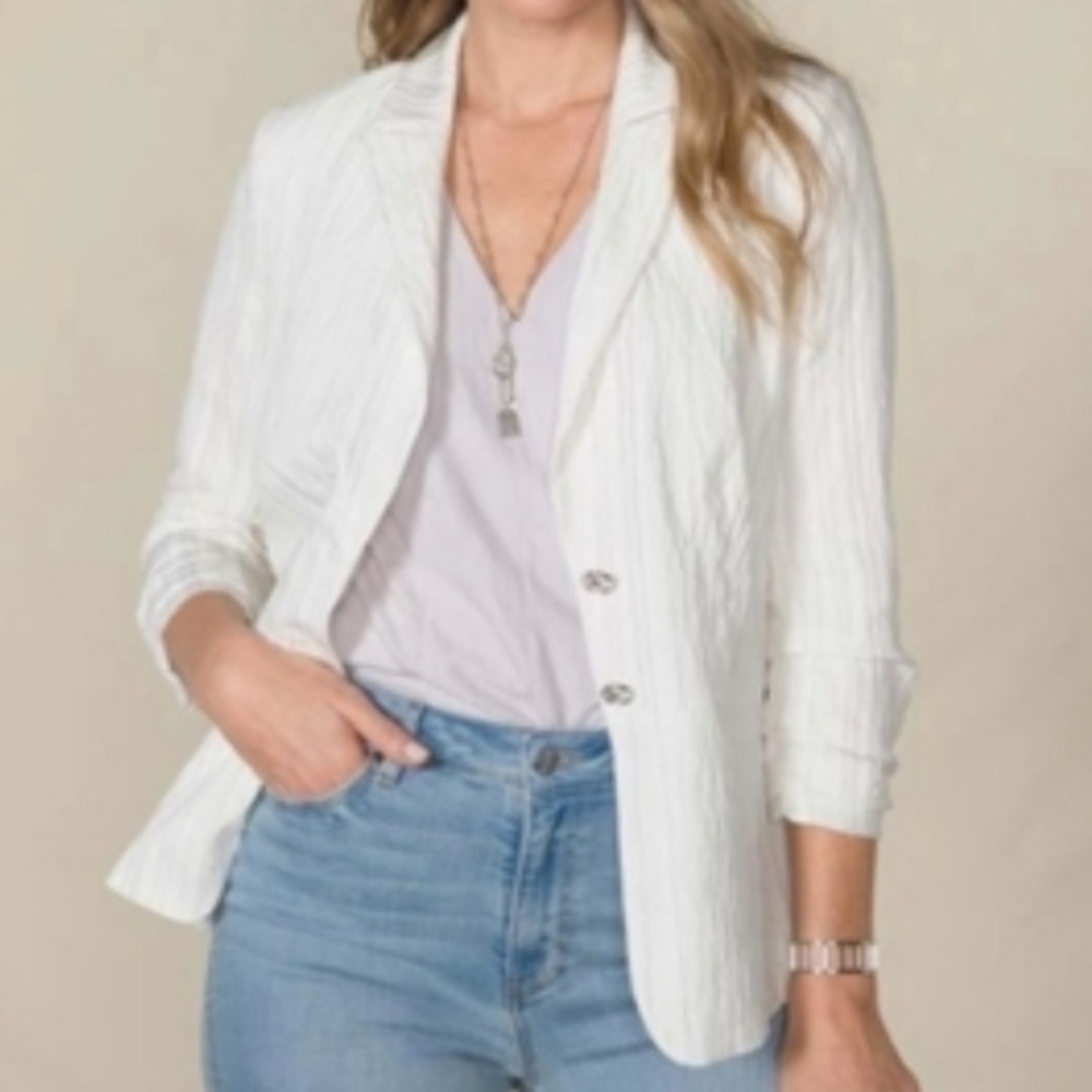 Women's White Textured Single-Breasted Blazer